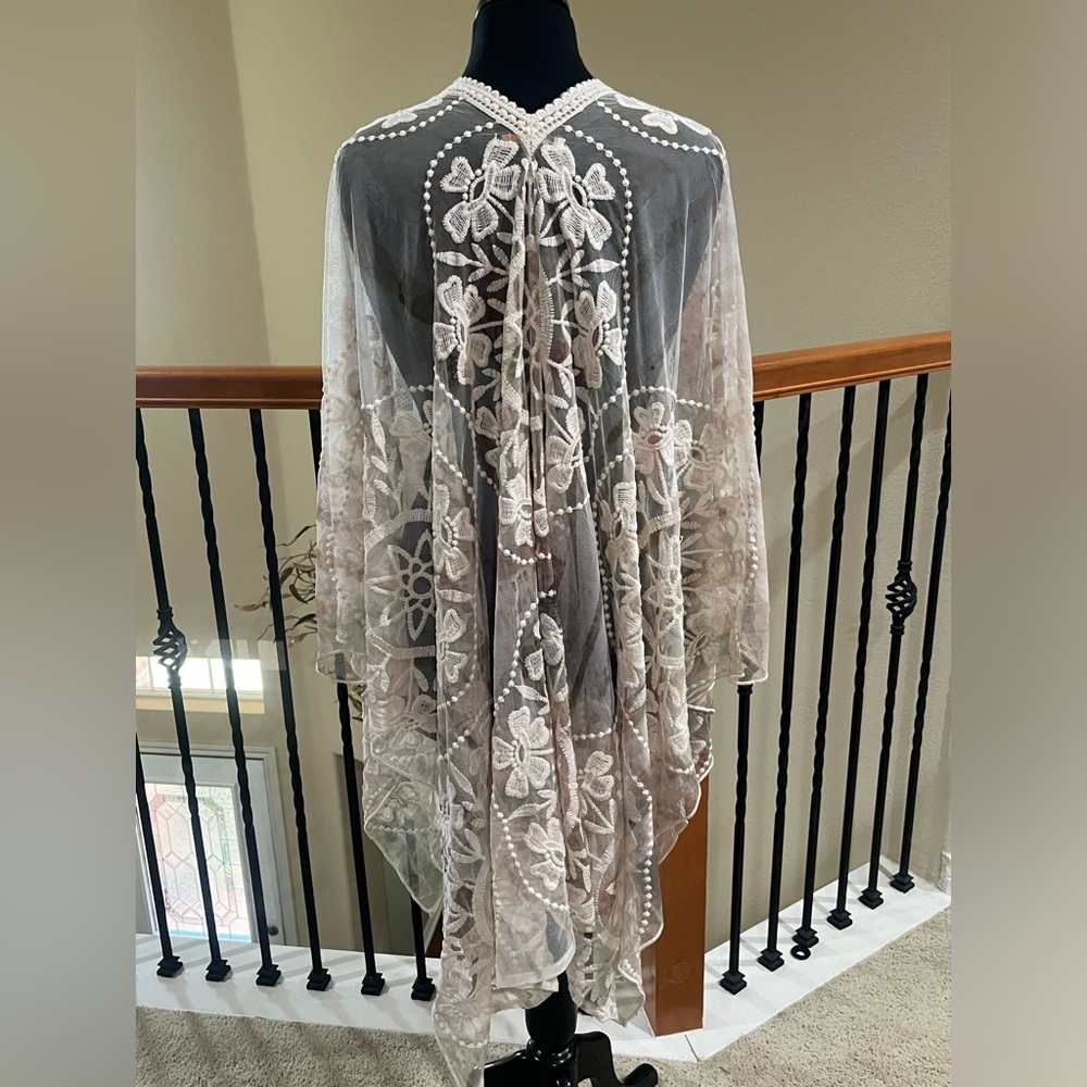 Origami FLORAL Cream Lace SHAWL CAPE, FREE SIZE, BOHO CLASSIC: - Picture 6 of 16